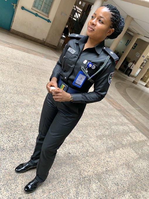 Beautiful Nigerian police lady