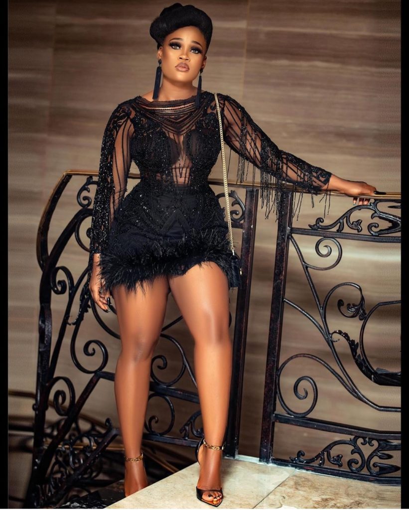 Ceec in black